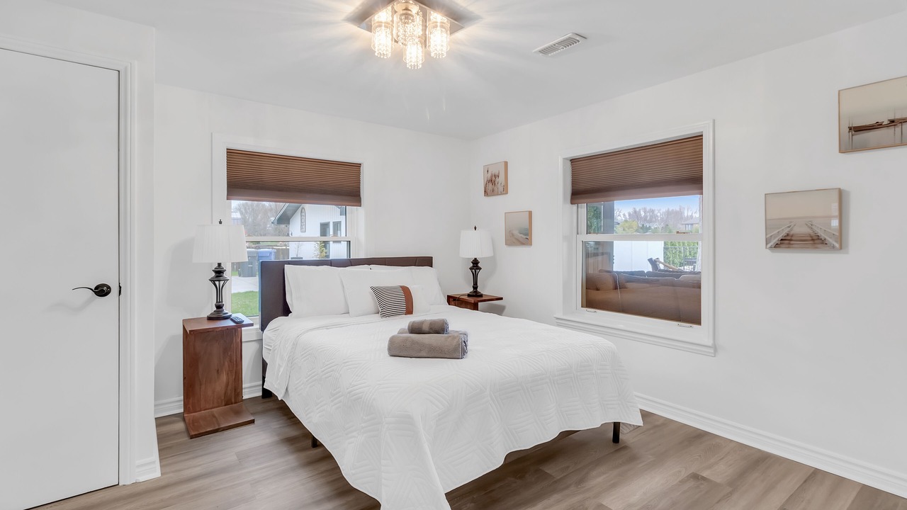 Photo of Bedroom in Lakeshore