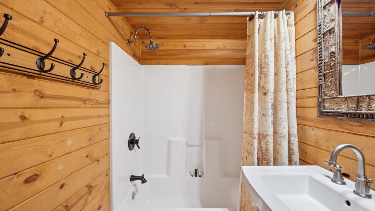 Photo of Bathroom in Isle