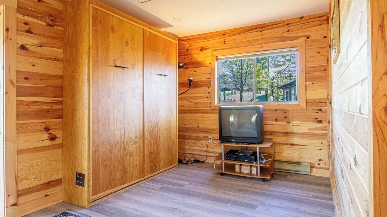 Photo of Bedroom in Trent Lakes