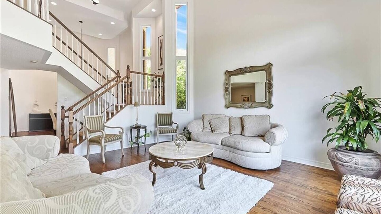 Photo of Livingroom in Ottawa Division