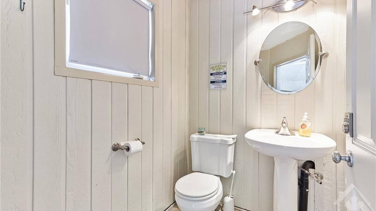 Photo of Bathroom in Ottawa Division