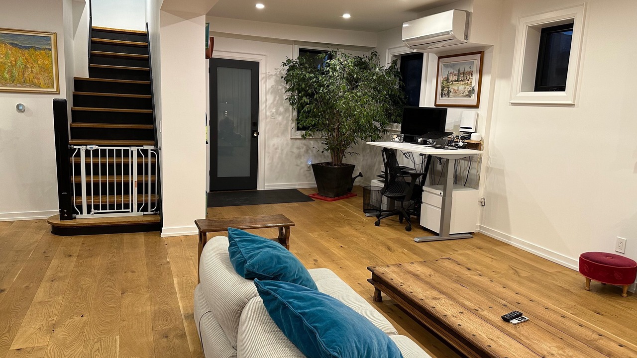 Photo of Livingroom in Trinity - Bellwoods
