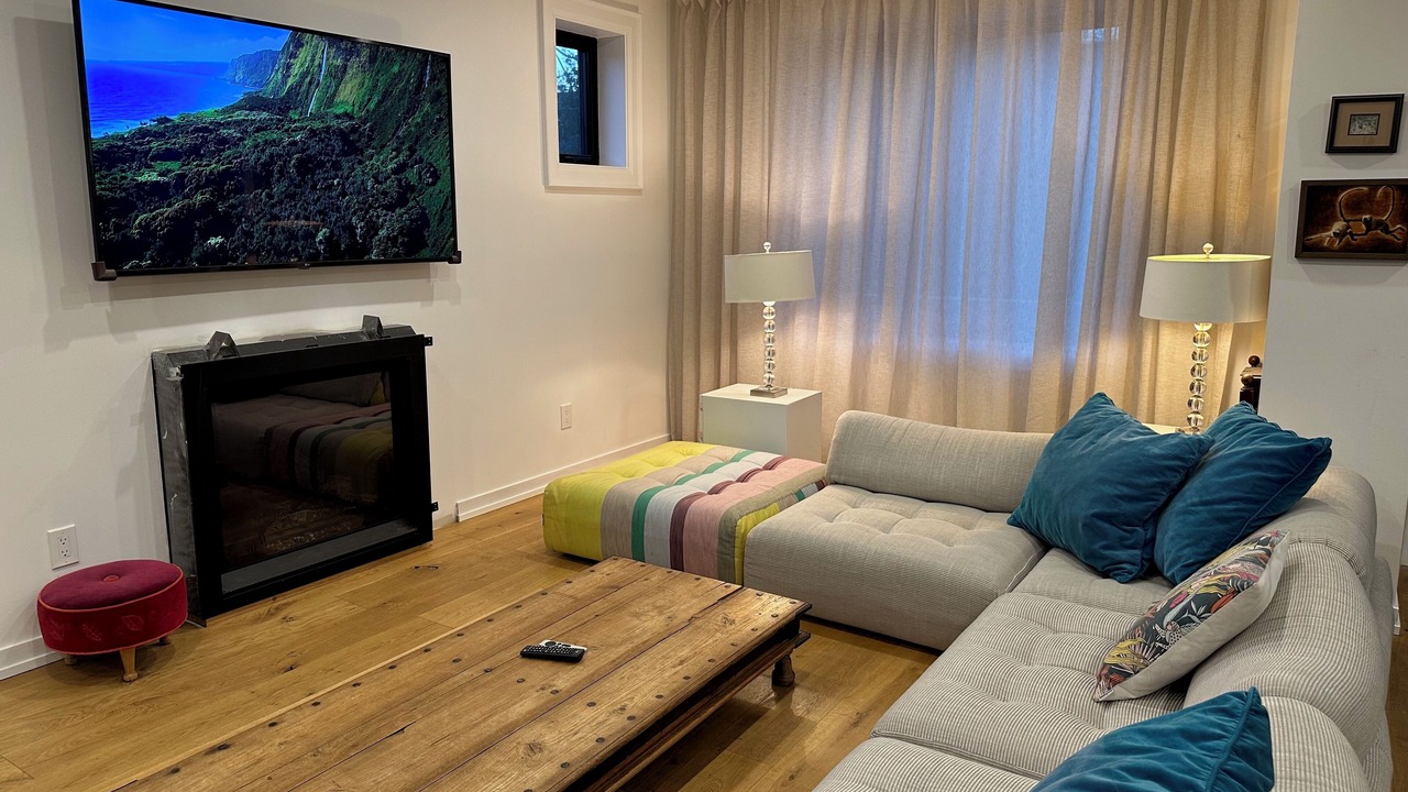 Photo of Livingroom in Trinity - Bellwoods