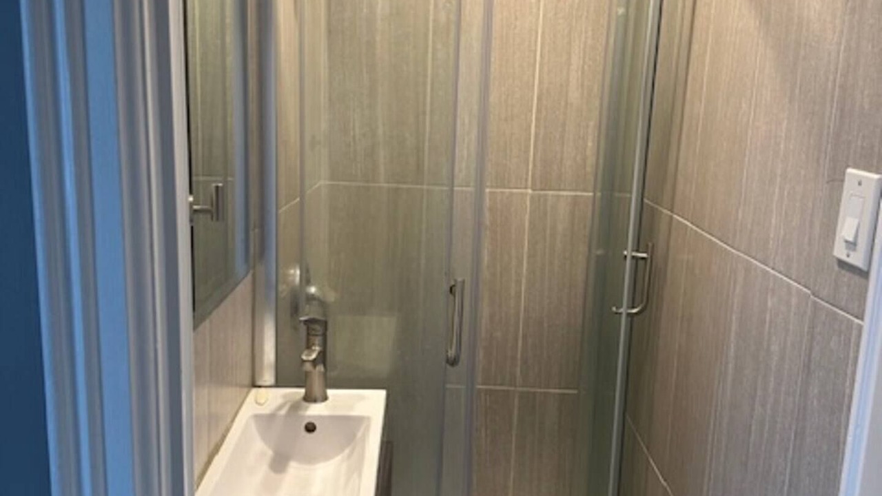 Photo of Bathroom in Downtown Niagara Falls