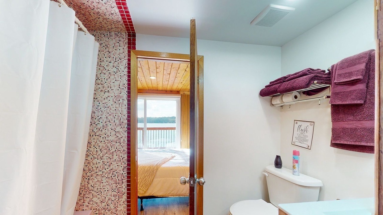 Photo of Bathroom in Wollaston