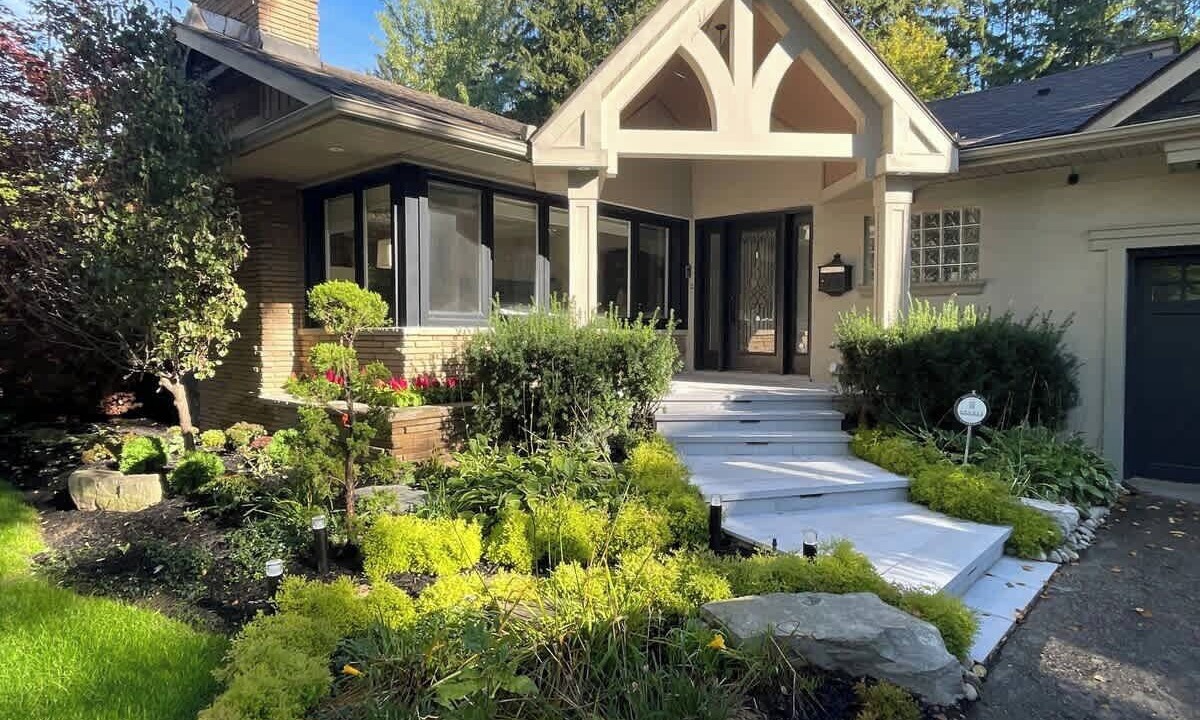 Photo of Outdoor in Mineola