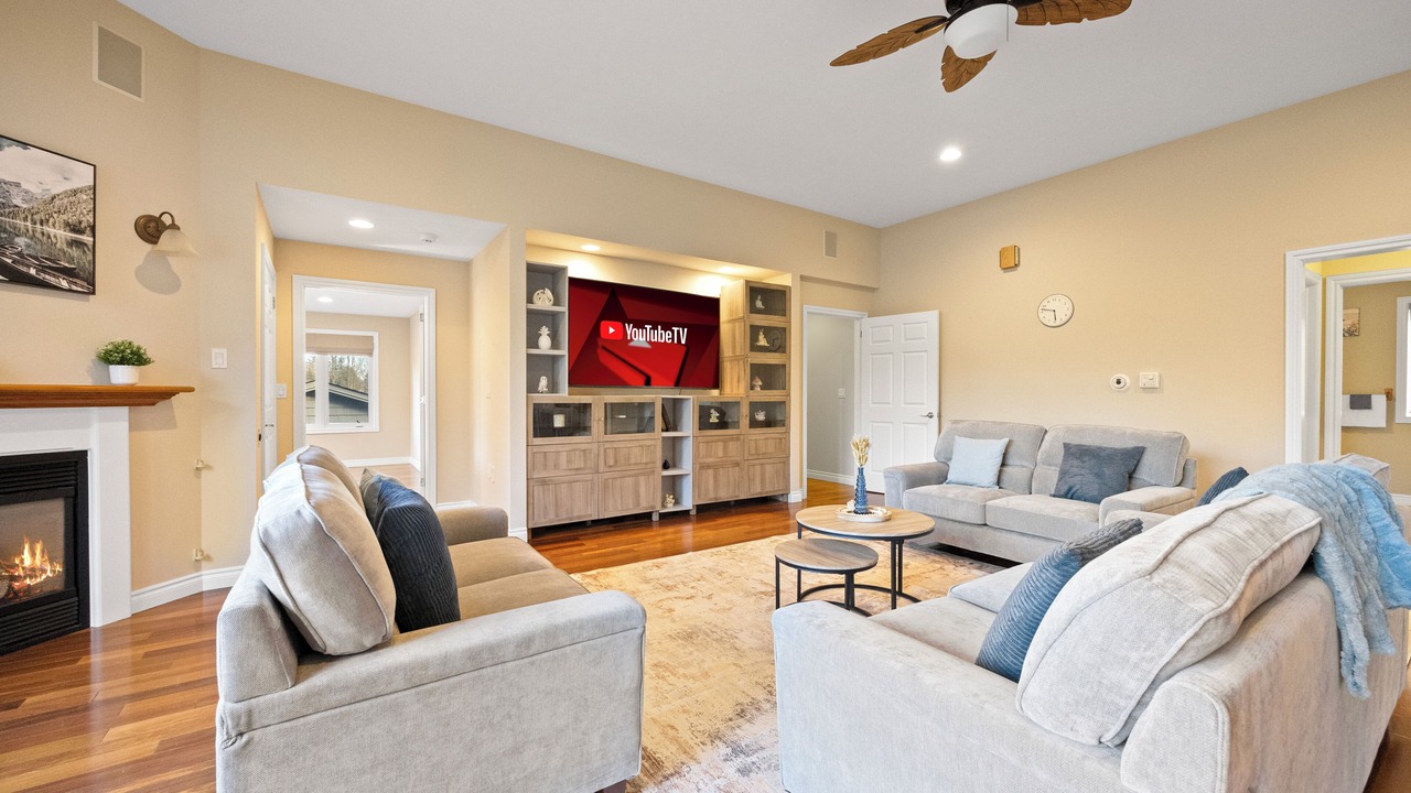 Photo of Livingroom in County of Brant