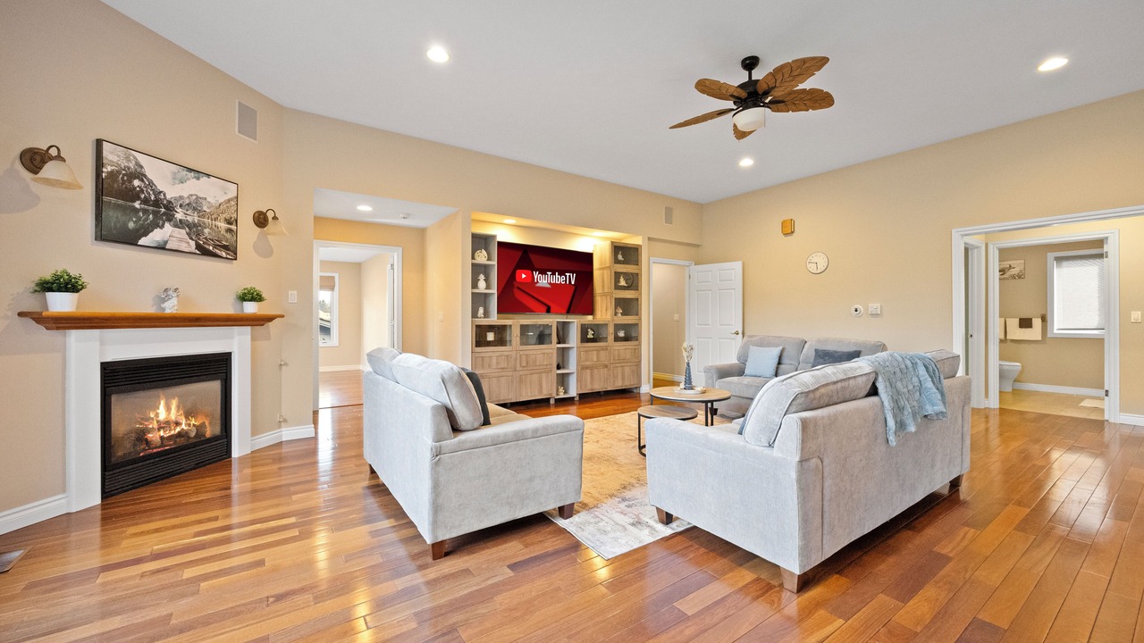 Photo of Livingroom in County of Brant