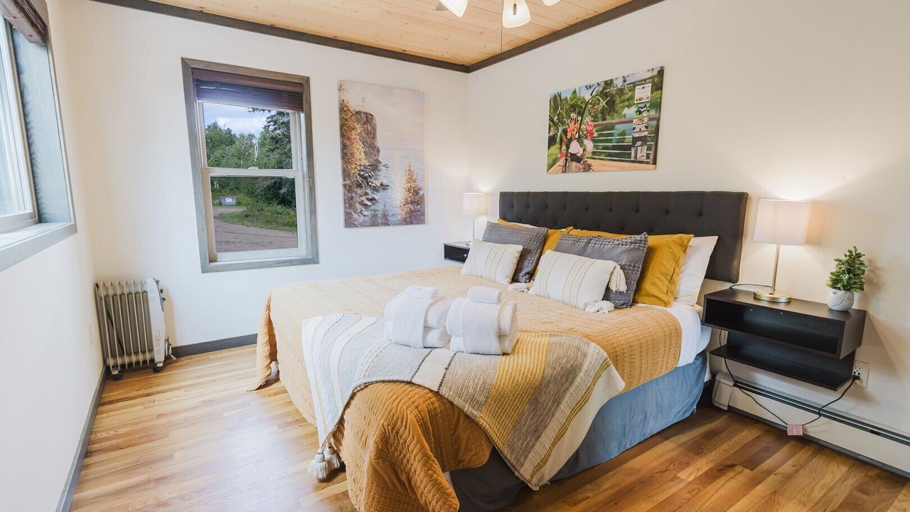 Photo of Bedroom in Two Harbors
