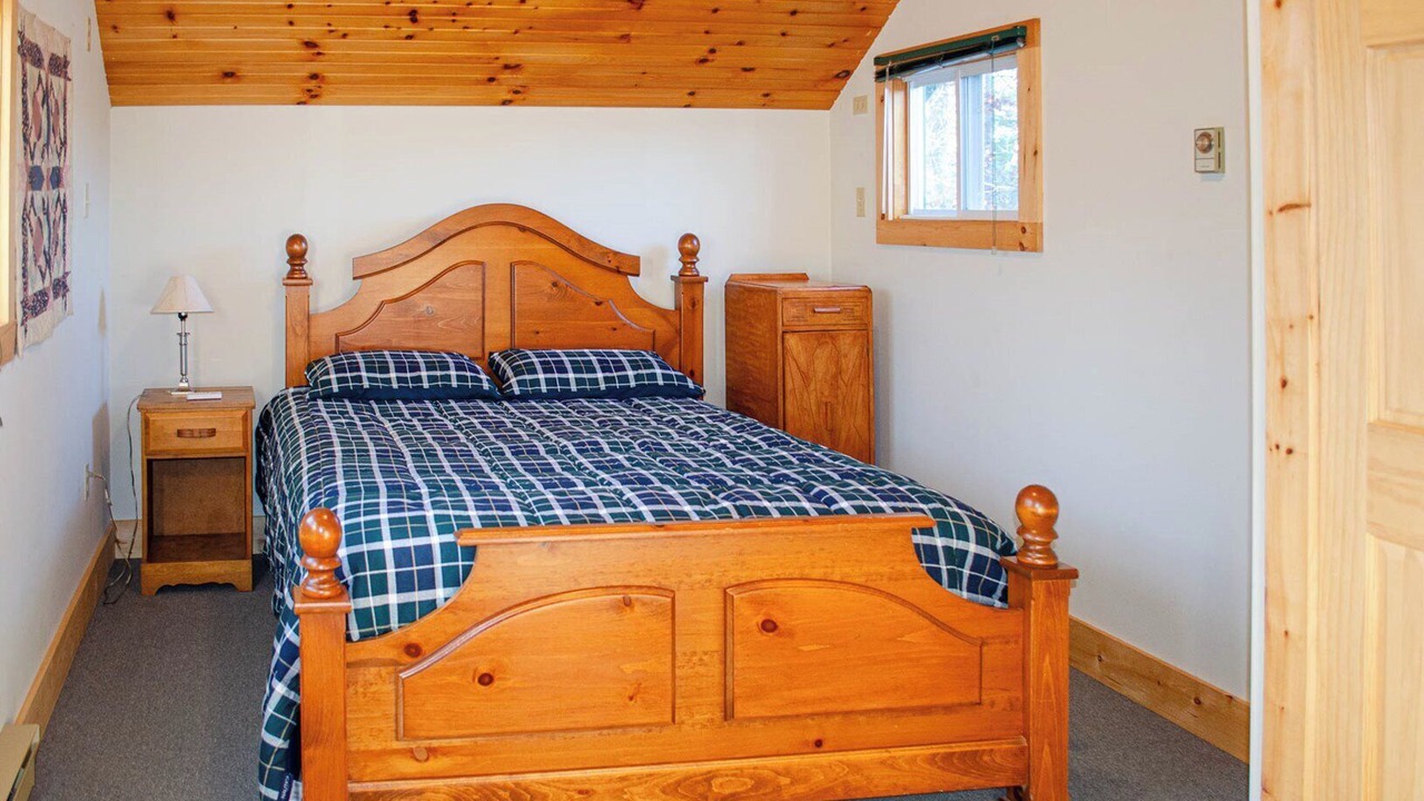 Photo of Bedroom in Trent Lakes