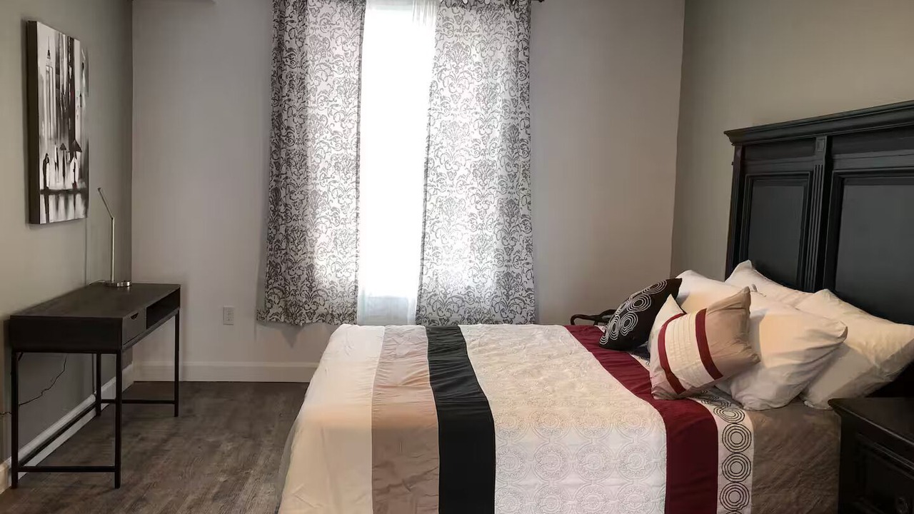 Photo of Bedroom in Inner Harbour
