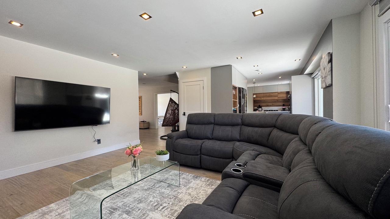 Photo of Livingroom in Richmond Hill