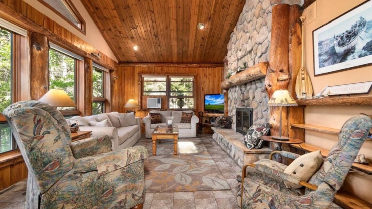 Photo of Livingroom in Emily