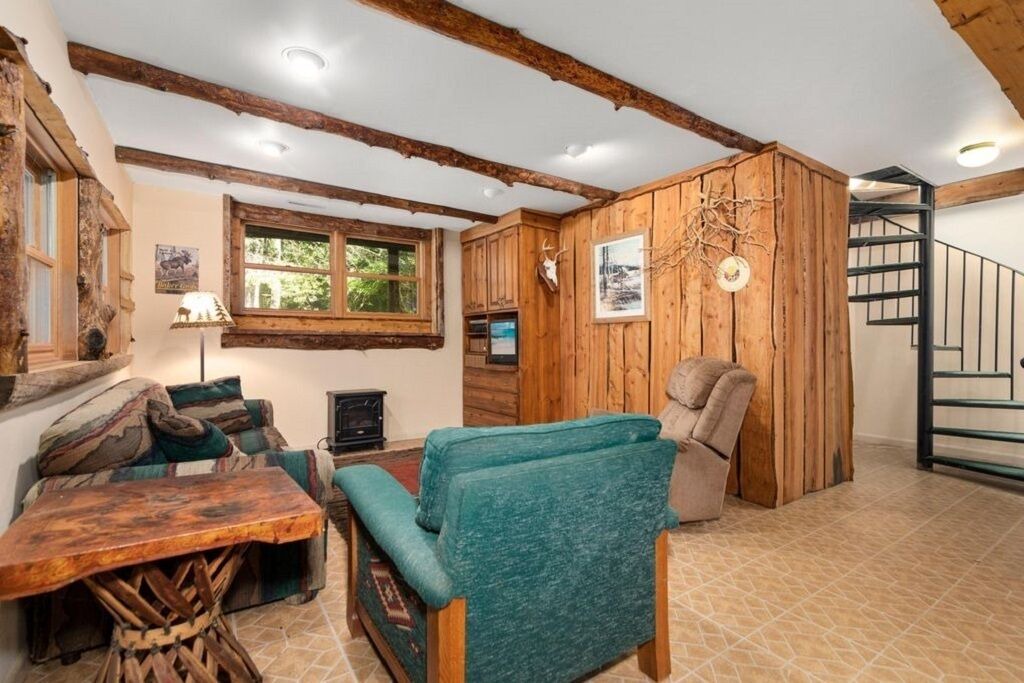 Photo of Livingroom in Emily