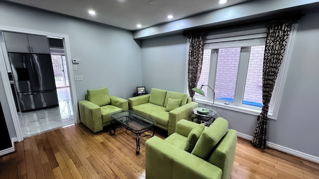 Photo of Livingroom in Meadowvale Village