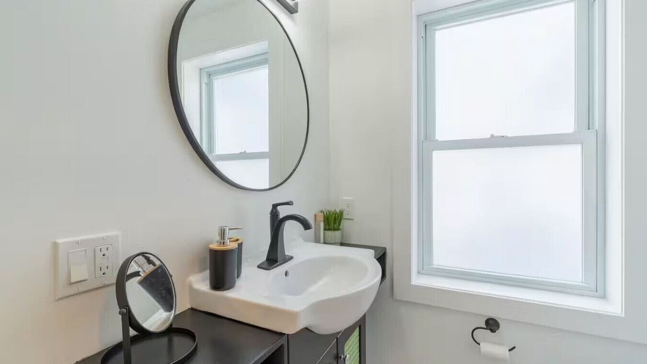 Photo of Bathroom in Grand Bend