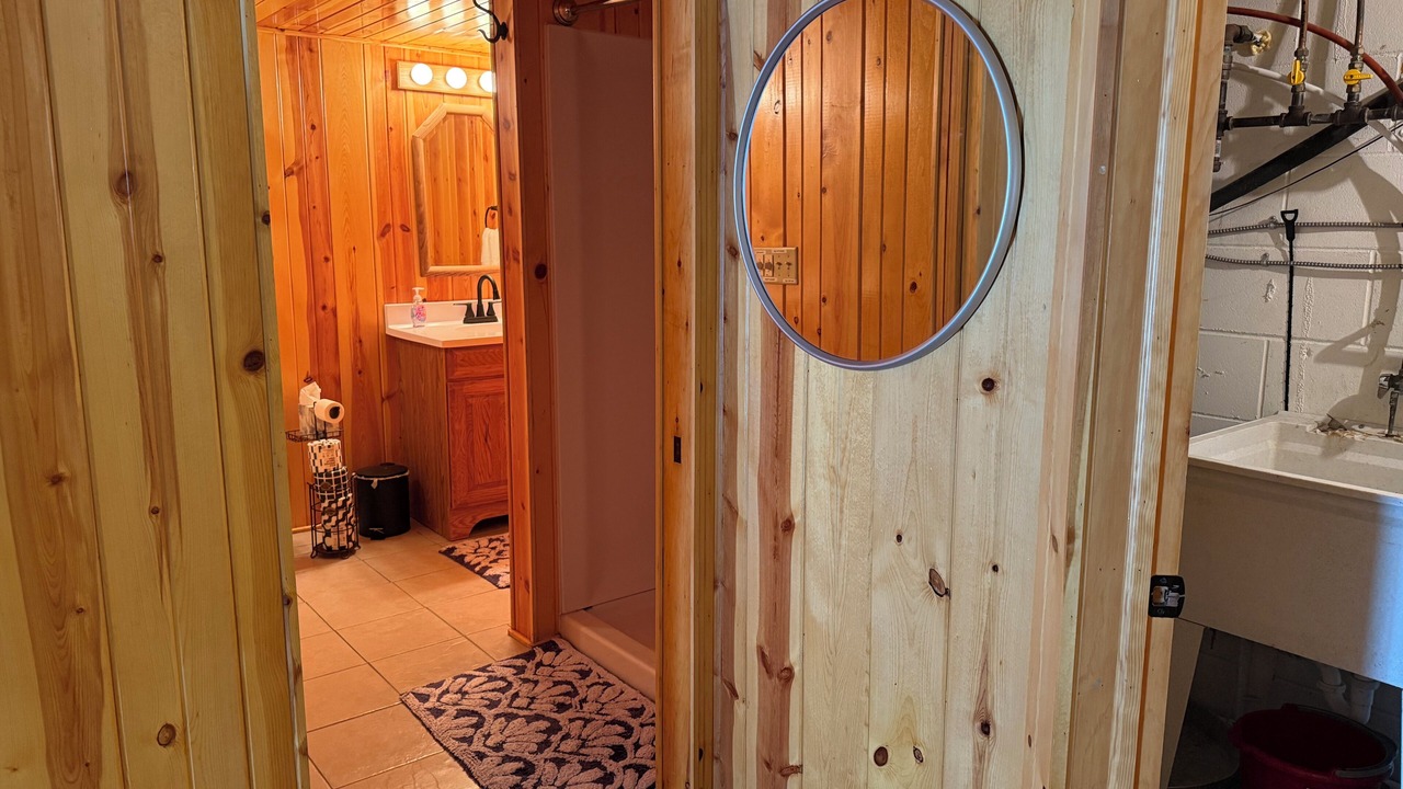 Photo of Bathroom in Lindstrom