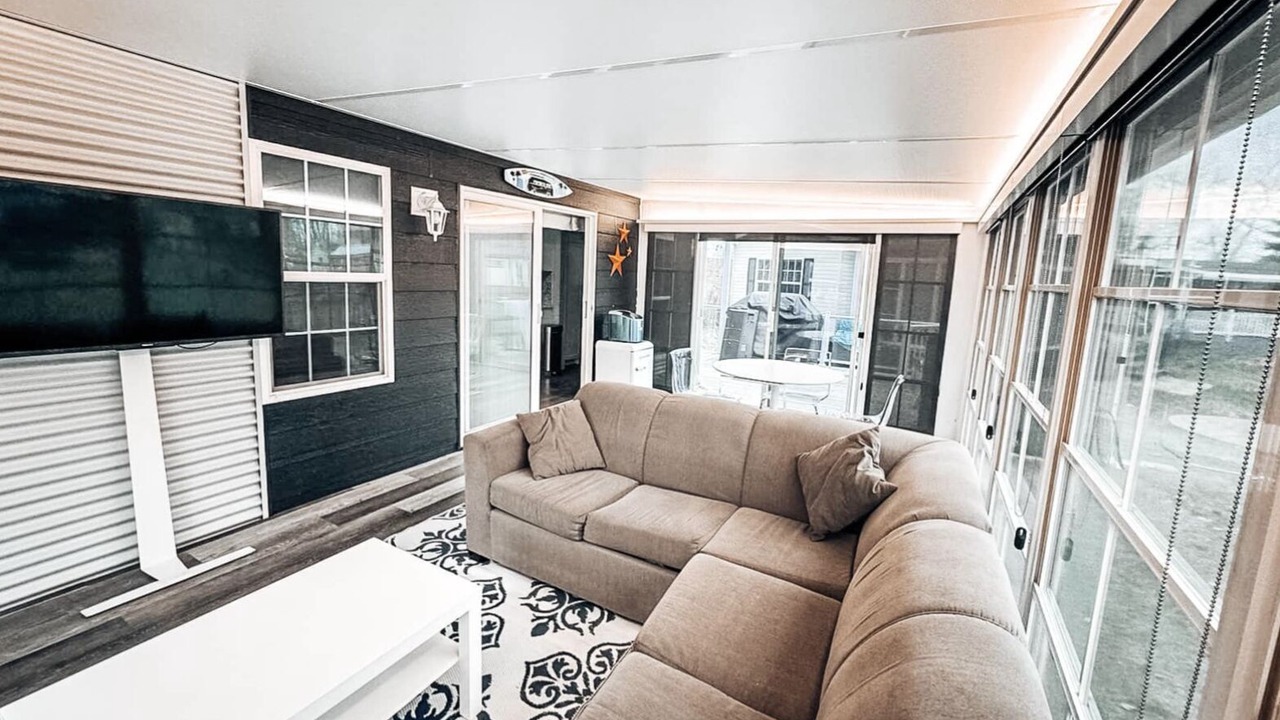 Photo of Livingroom in Sherkston