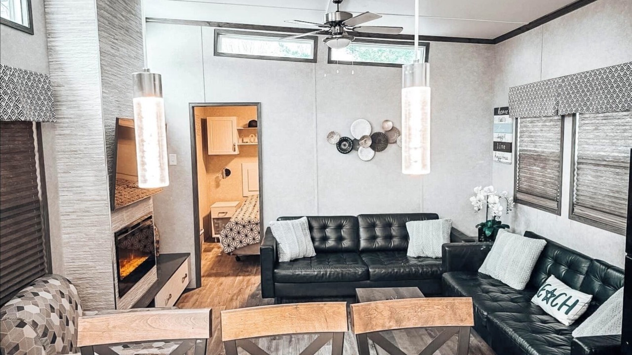 Photo of Livingroom in Sherkston