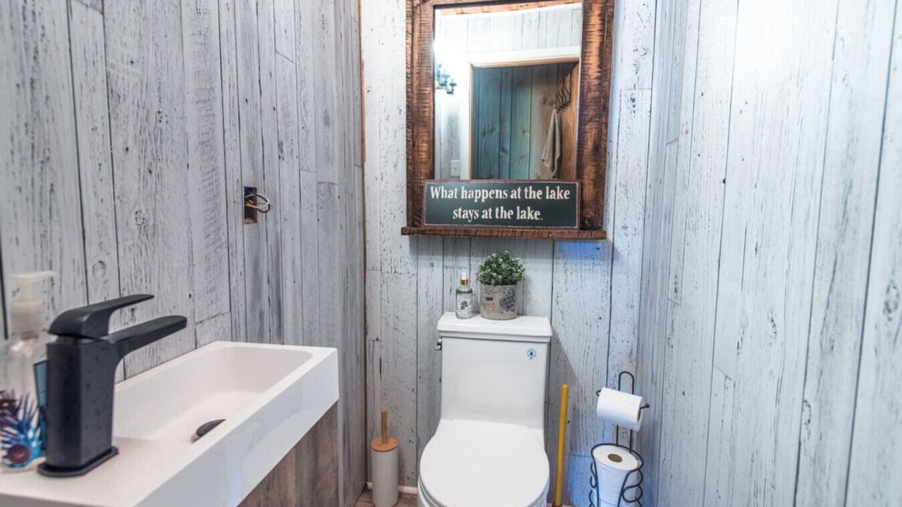 Photo of Bathroom in Douro-Dummer