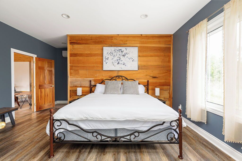 Photo of Bedroom in Bracebridge