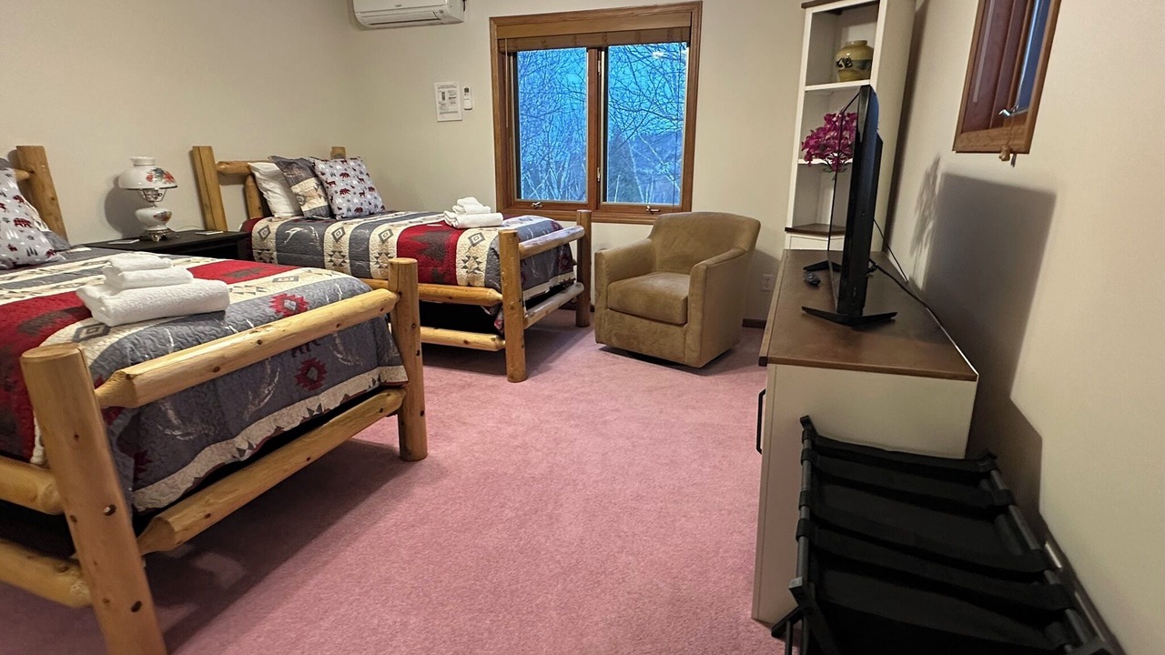 Photo of Bedroom in Two Harbors