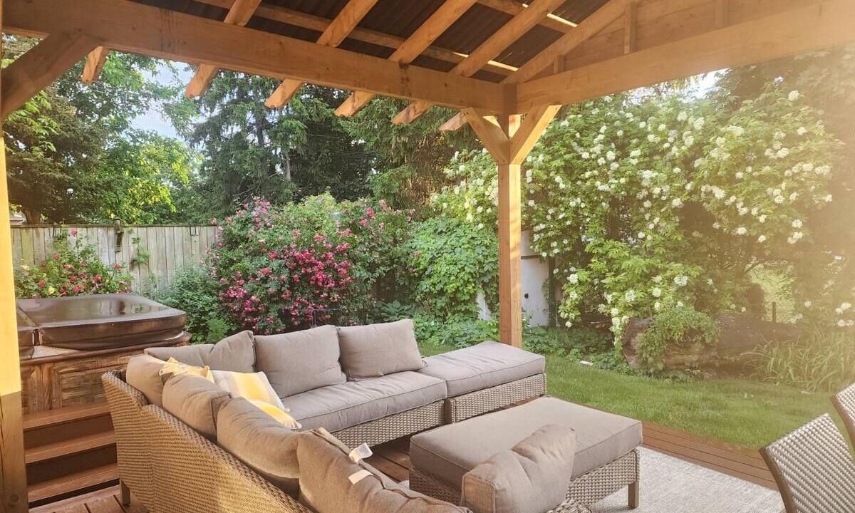 Photo of Patio Balcony in Grantham