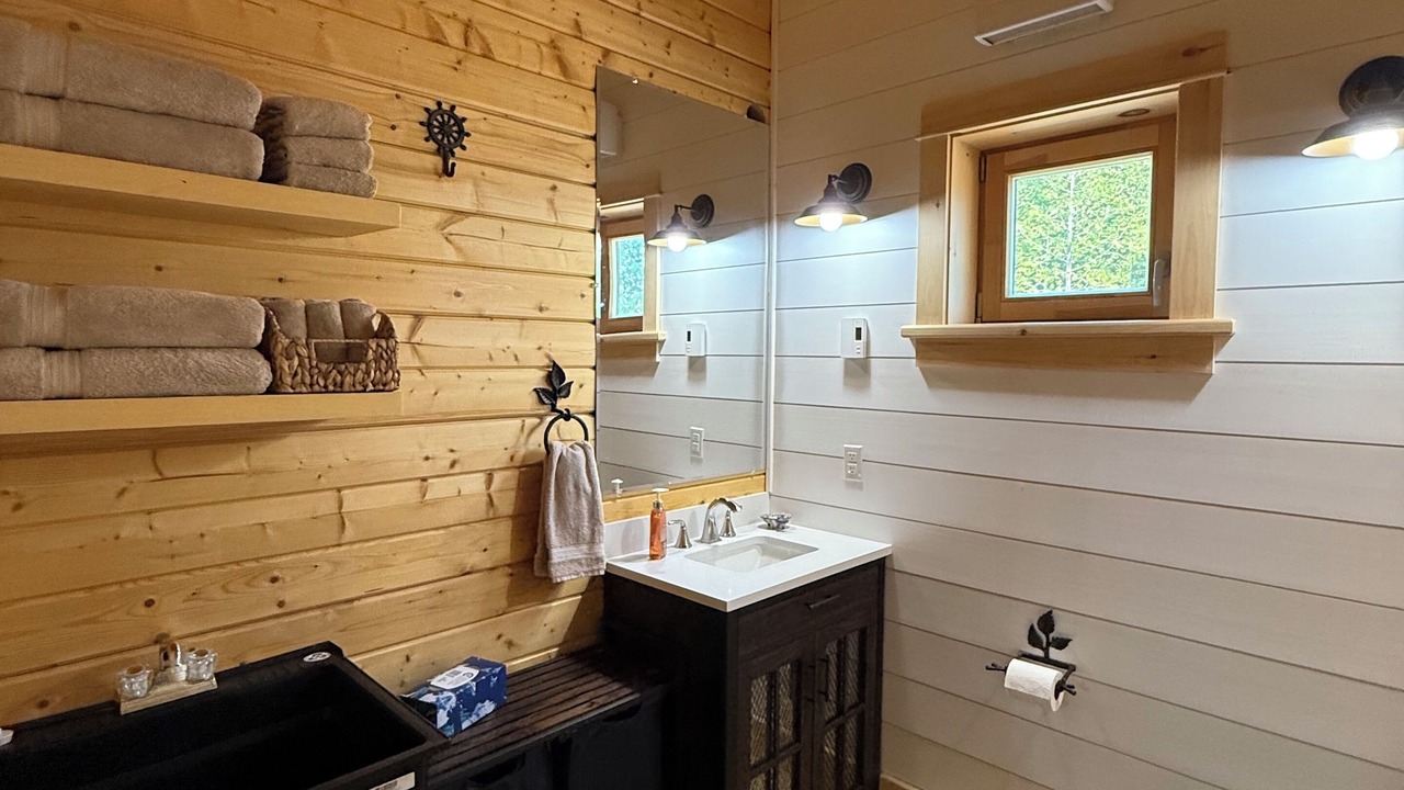 Photo of Bathroom in Manitoulin District
