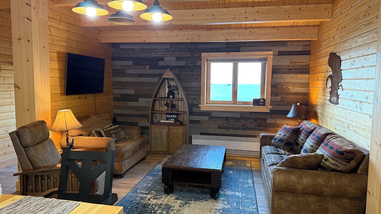 Photo of Livingroom in Manitoulin District
