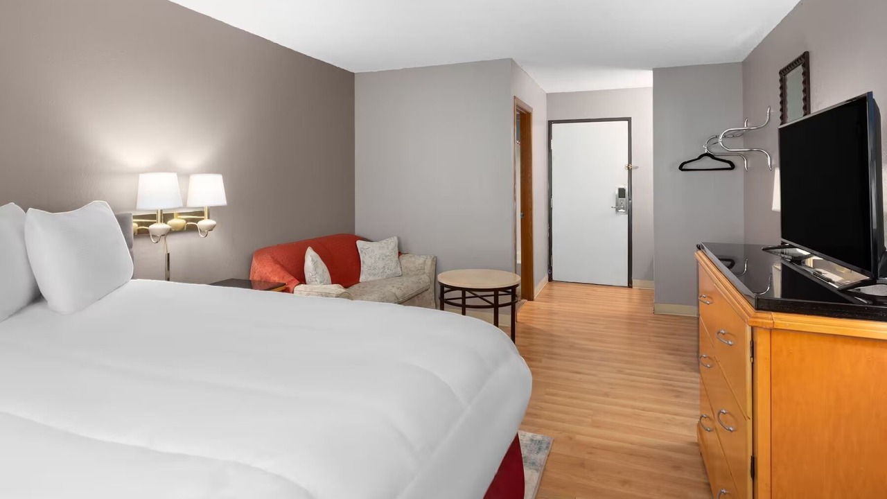 Photo of Bedroom in Redwood Falls