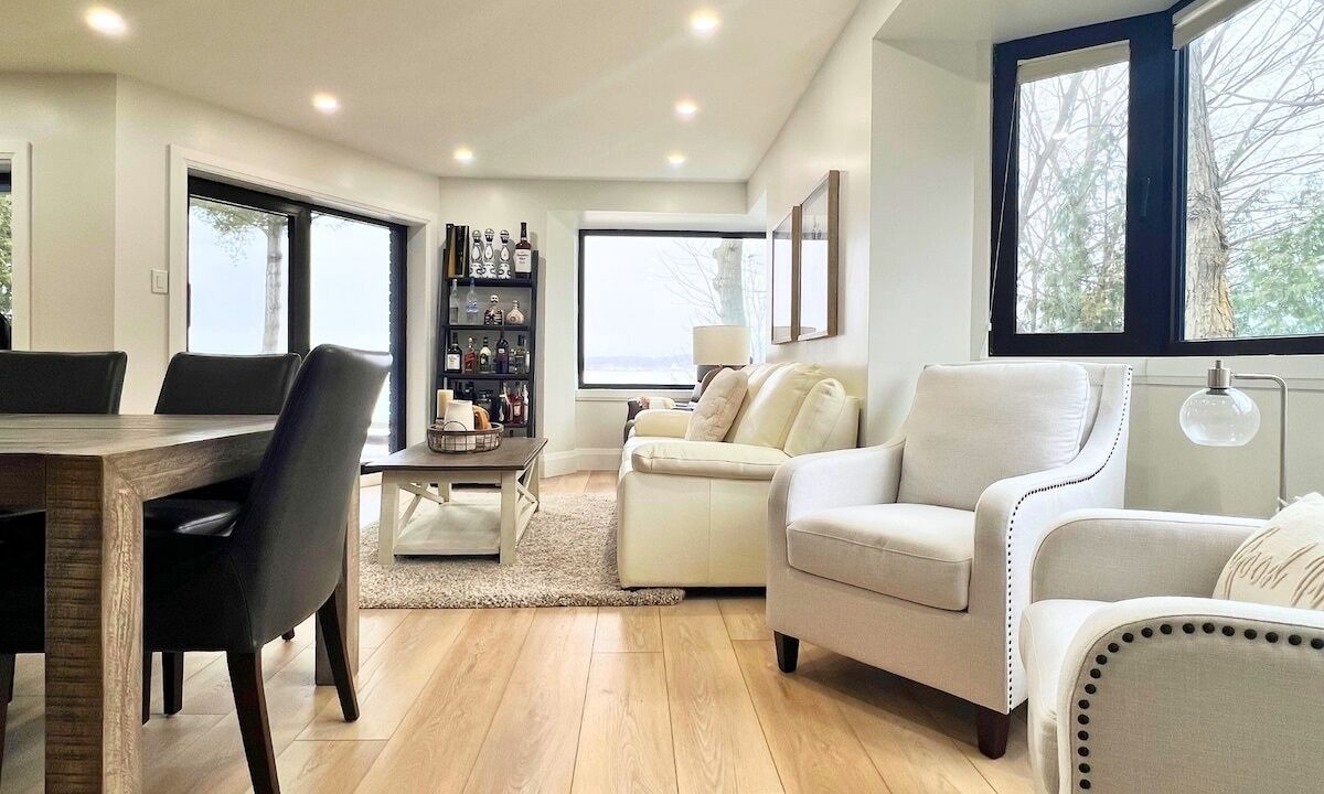 Photo of Livingroom in Penetanguishene