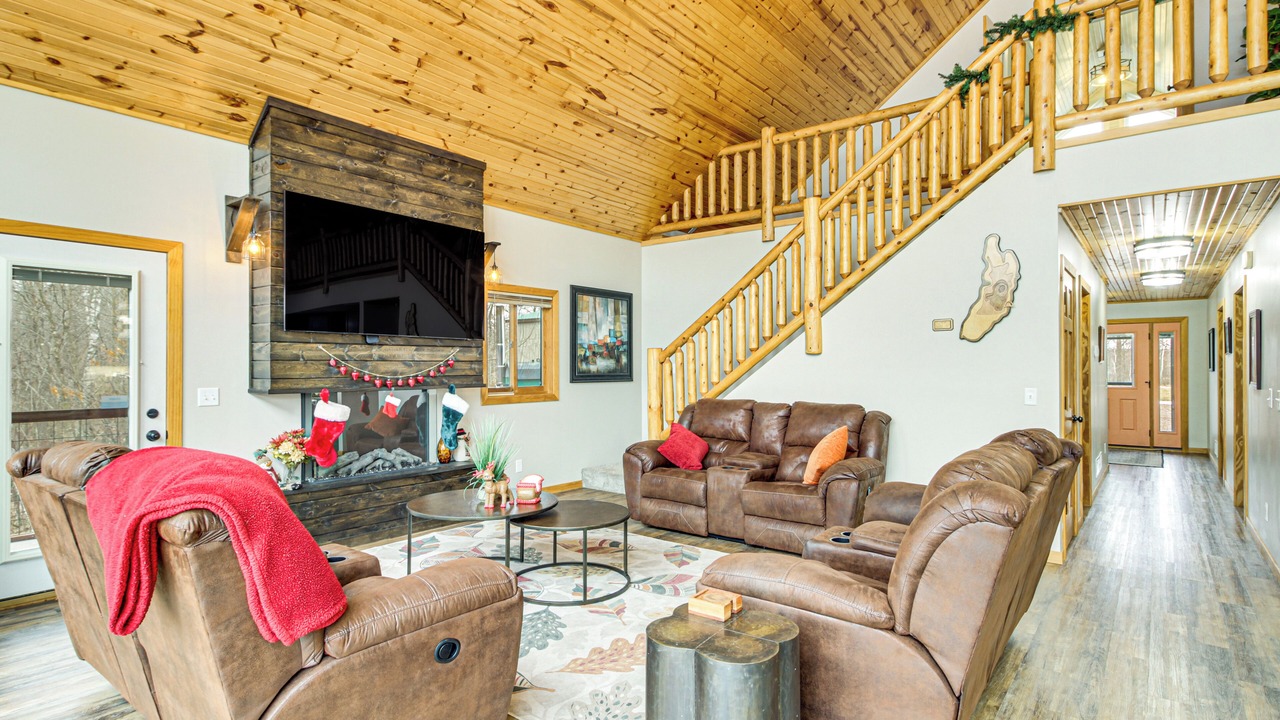 Photo of Livingroom in Brook Park