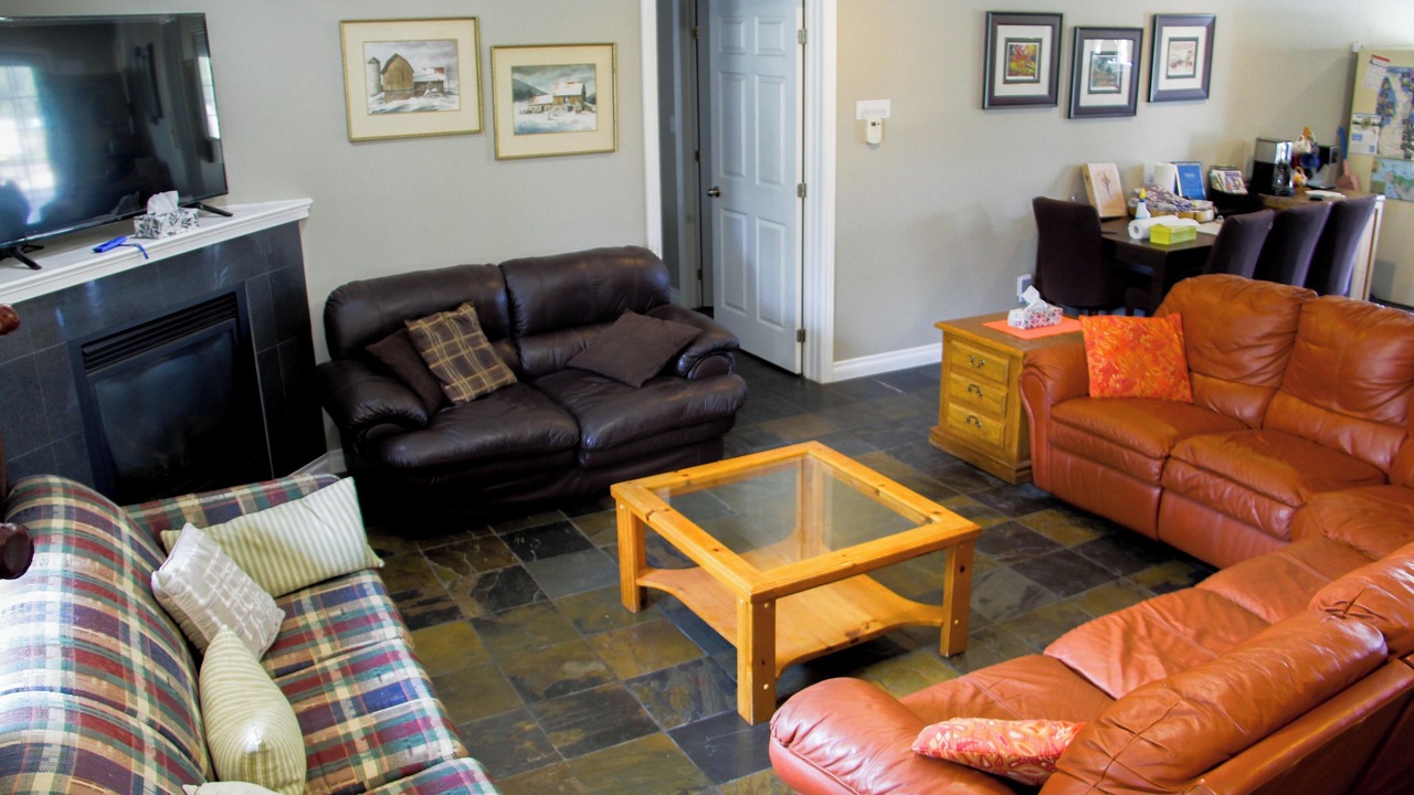 Photo of Livingroom in Miller Lake