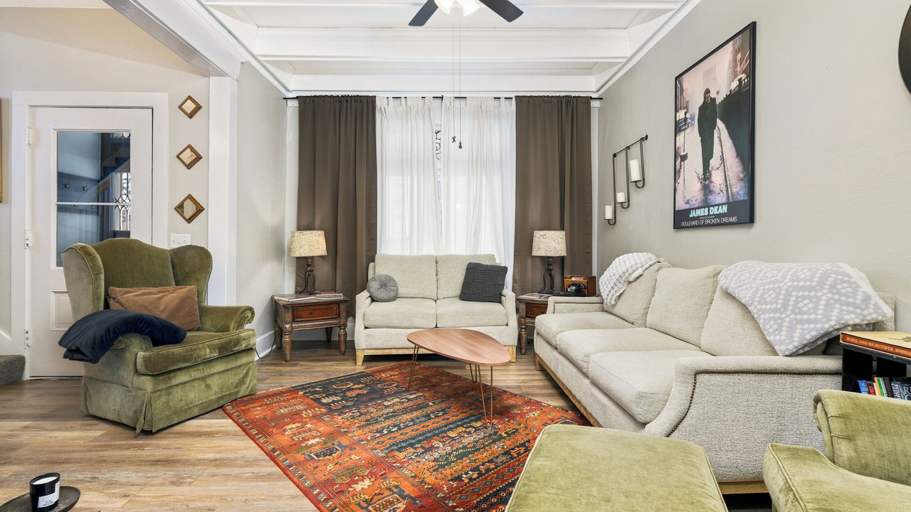 Photo of Livingroom in West Seventh