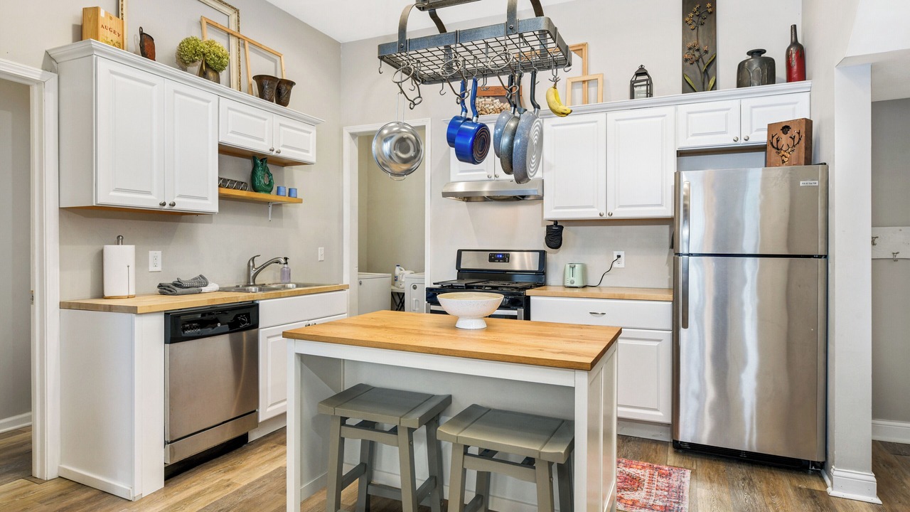 Photo of Kitchen in West Seventh