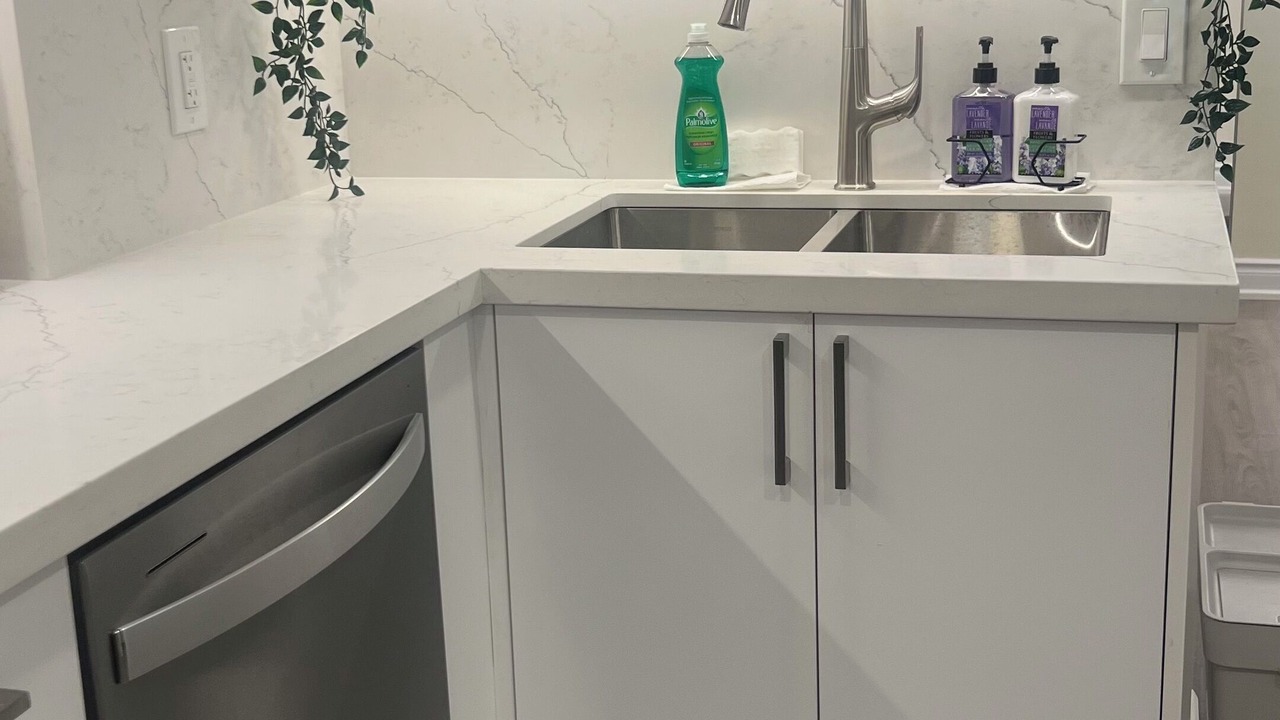 Photo of Kitchen in East Gwillimbury