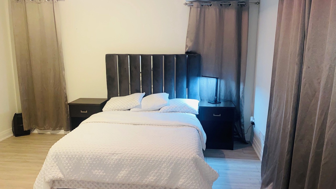 Photo of Bedroom in Oakville