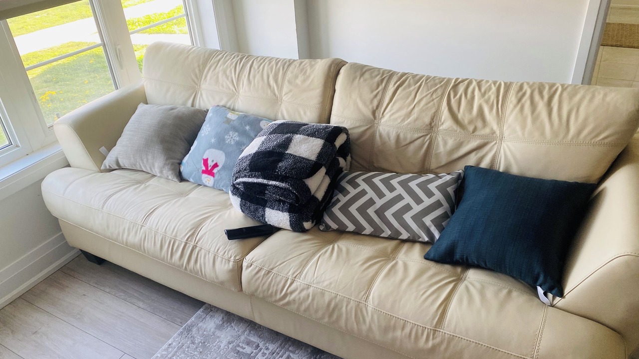 Photo of Livingroom in Oakville