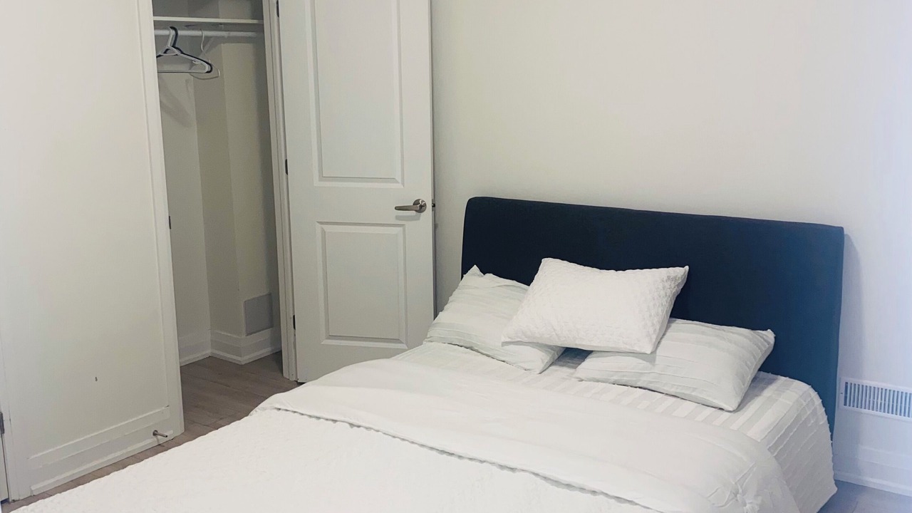 Photo of Bedroom in Oakville