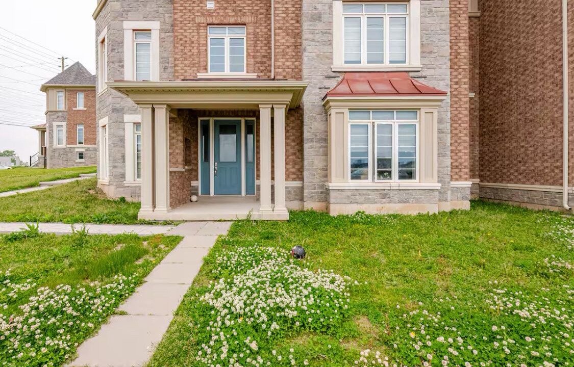Photo of Outdoor in Oakville