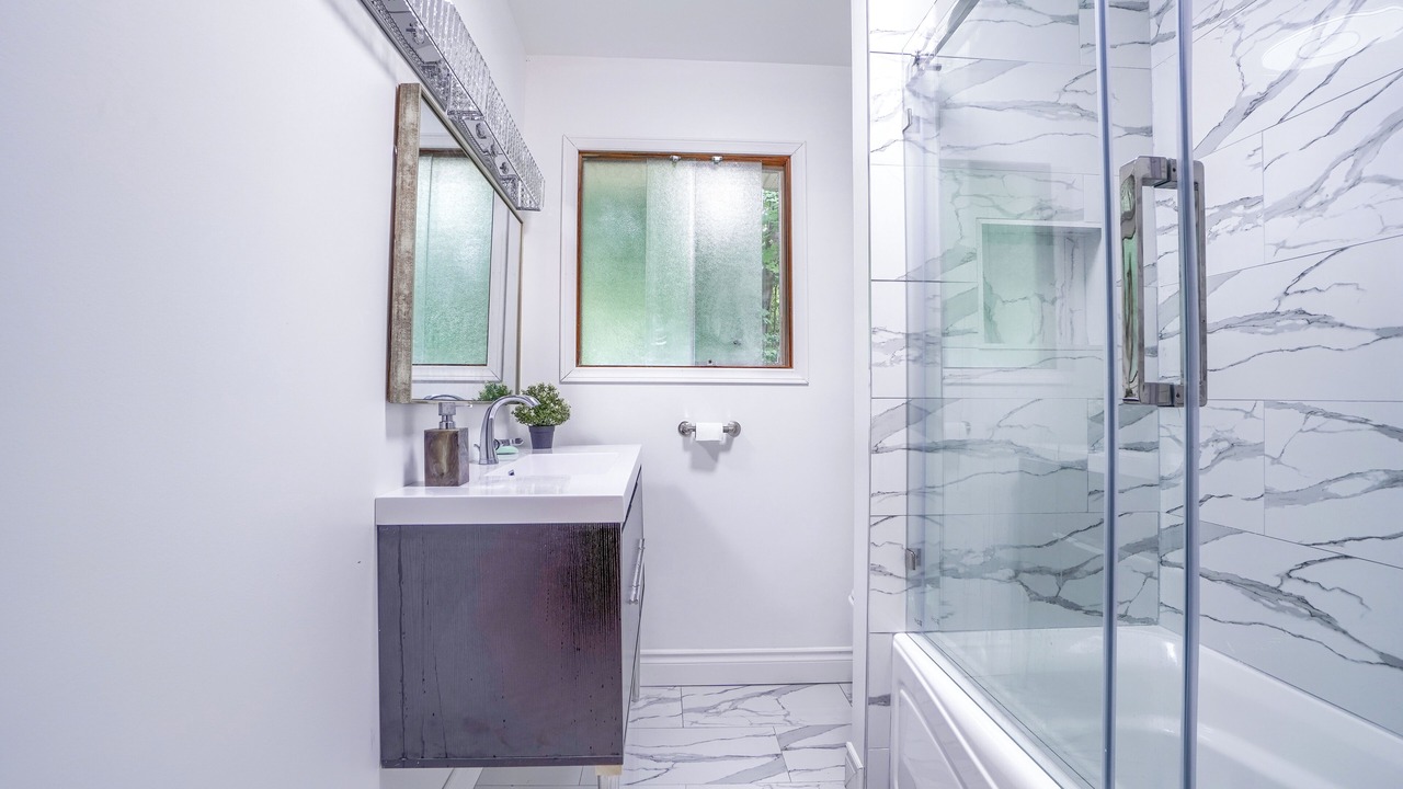 Photo of Bathroom in Coboconk