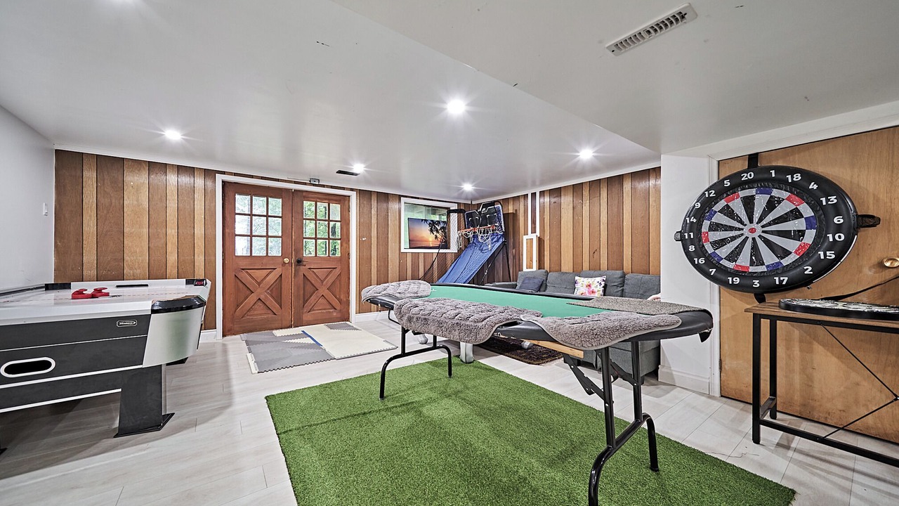 Photo of Bedroom in Coboconk