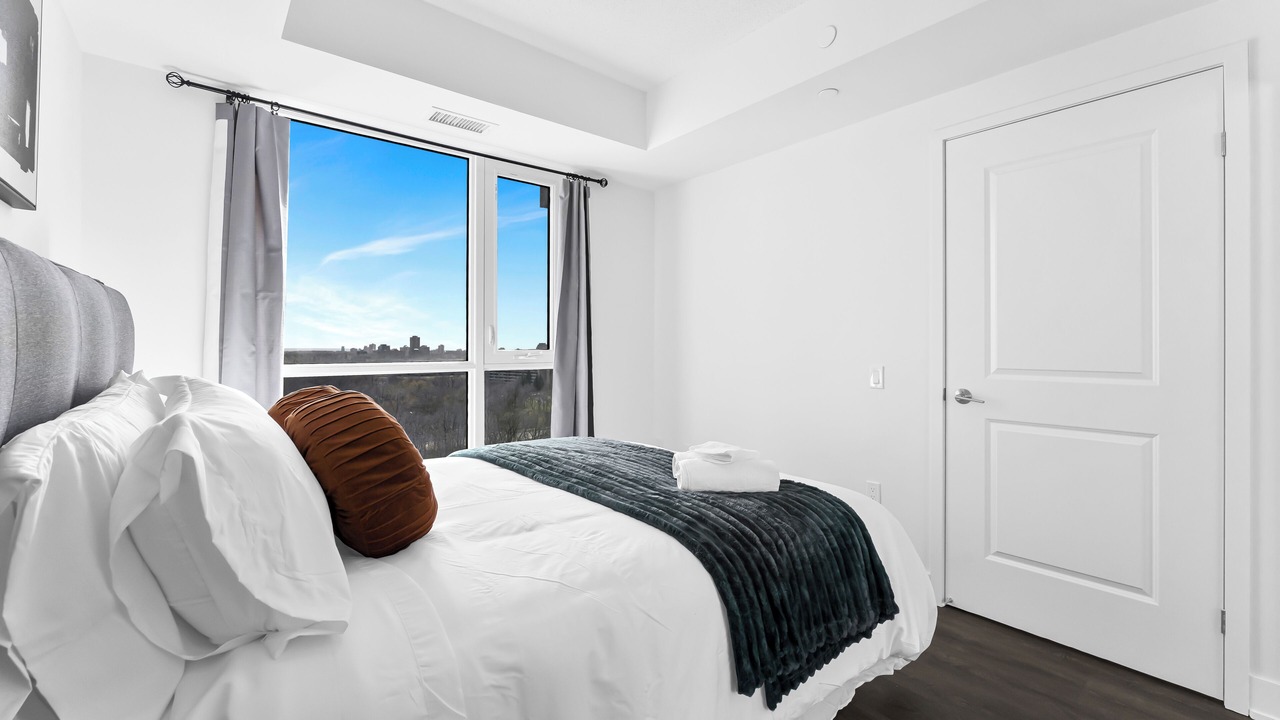 Photo of Bedroom in Mississauga Valleys