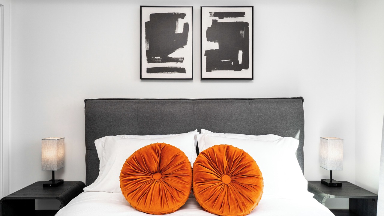 Photo of Bedroom in Mississauga Valleys