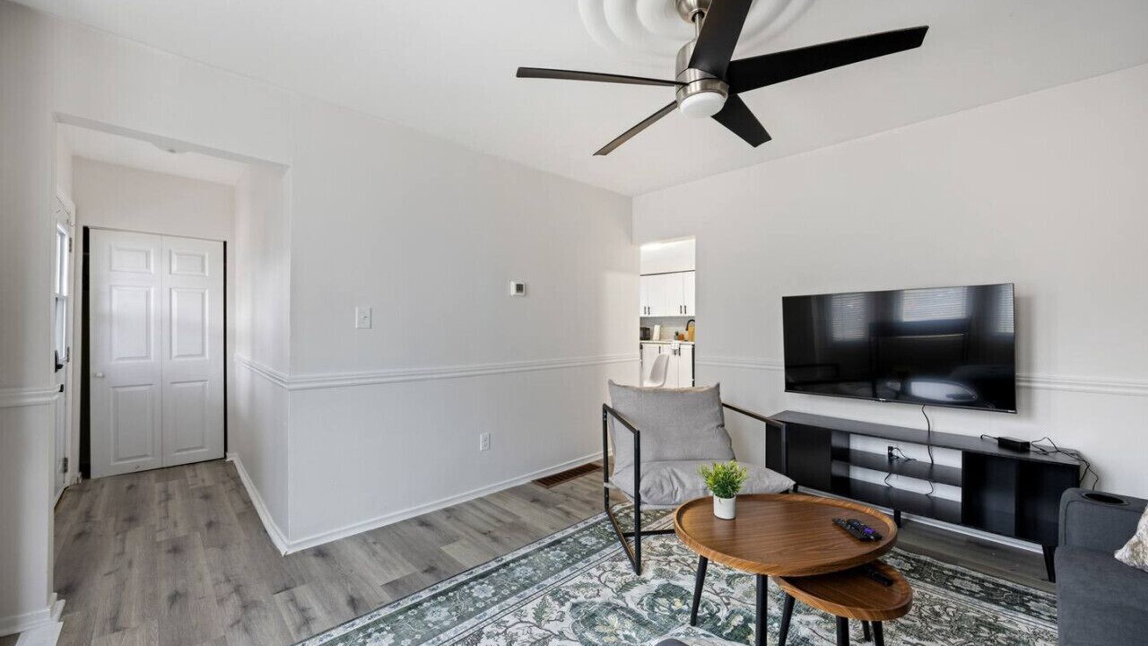 Photo of Livingroom in Walkerville
