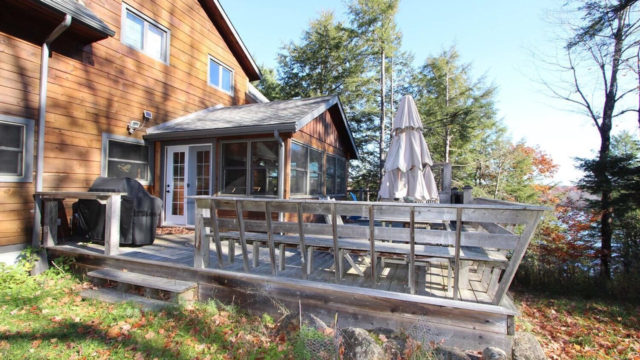 Photo of Patio Balcony in Marmora and Lake