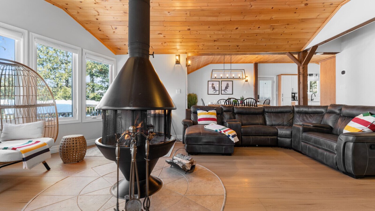 Photo of Livingroom in Faraday
