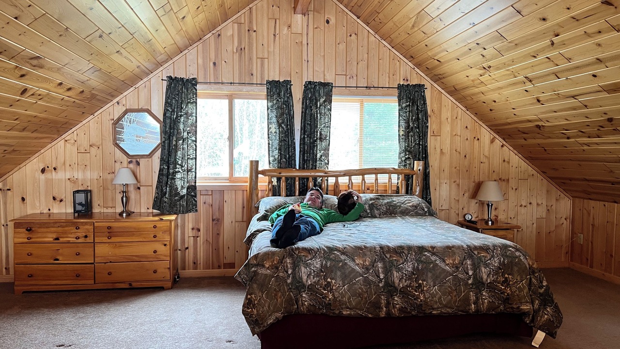 Photo of Bedroom in Unorganized Thunder Bay District