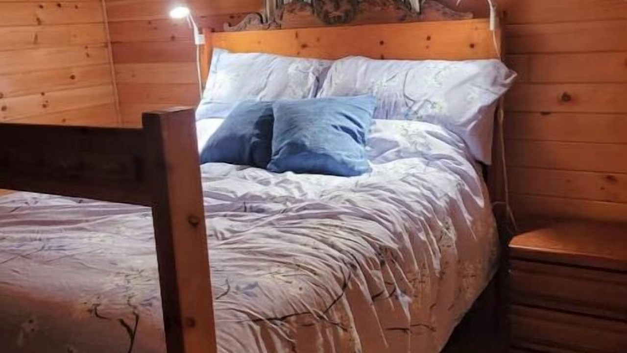 Photo of Bedroom in Asphodel-Norwood