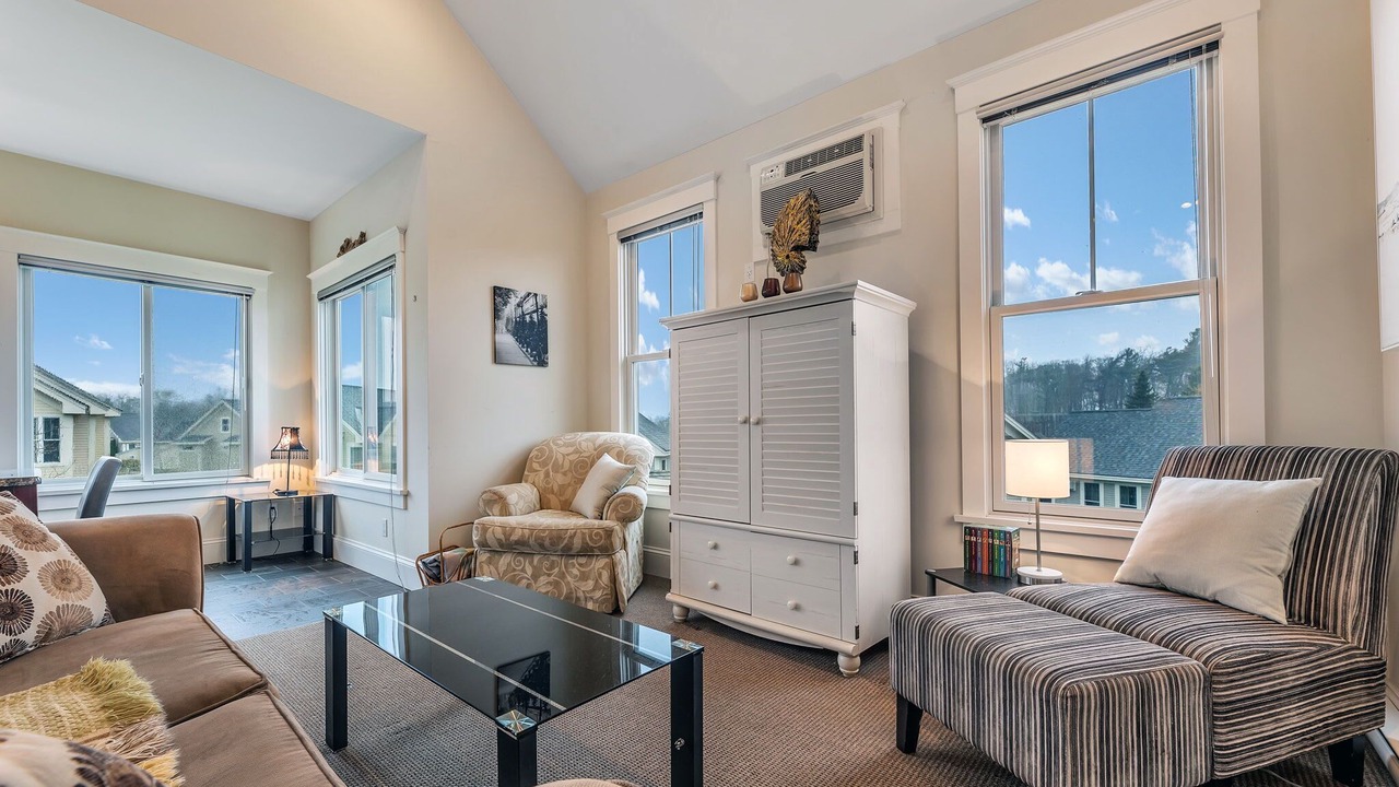 Photo of Livingroom in Cherry Valley